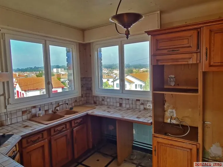 Camiade/Montbrun - Maison des années 60 de 148 m² H, 2 apparts indépts sur 648 m² de terrain