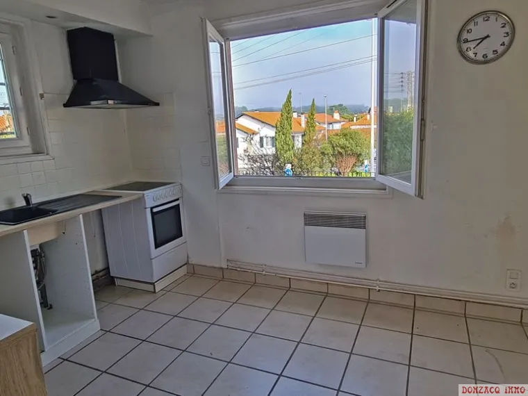 Camiade/Montbrun - Maison des années 60 de 148 m² H, 2 apparts indépts sur 648 m² de terrain